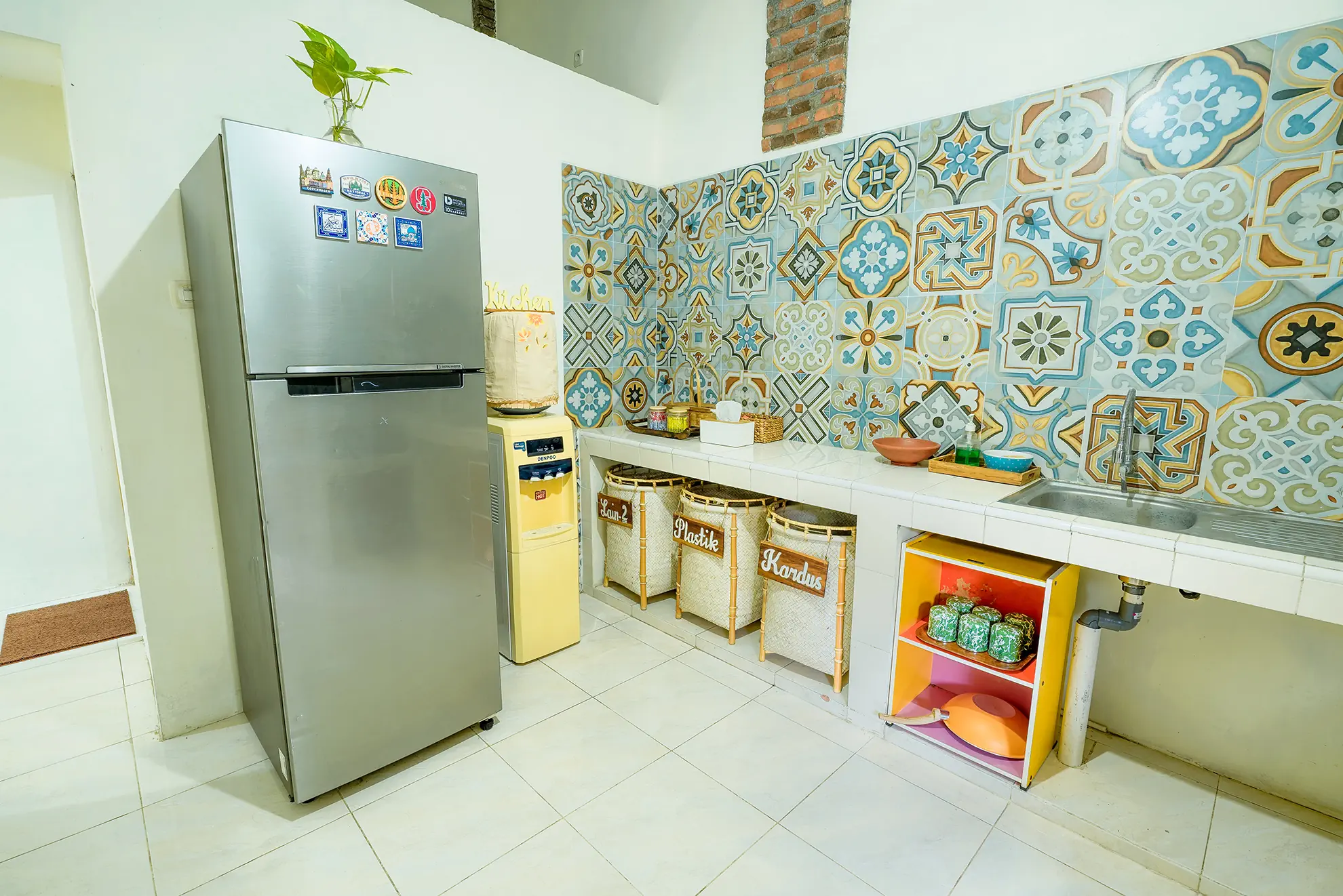 Fasilitas Dapur Homestay Omah Ralin Jogja